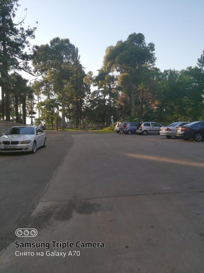 Квартира У Моря С Двумя Балконами Μπατούμι Εξωτερικό φωτογραφία