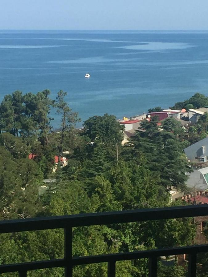 Квартира У Моря С Двумя Балконами Μπατούμι Εξωτερικό φωτογραφία